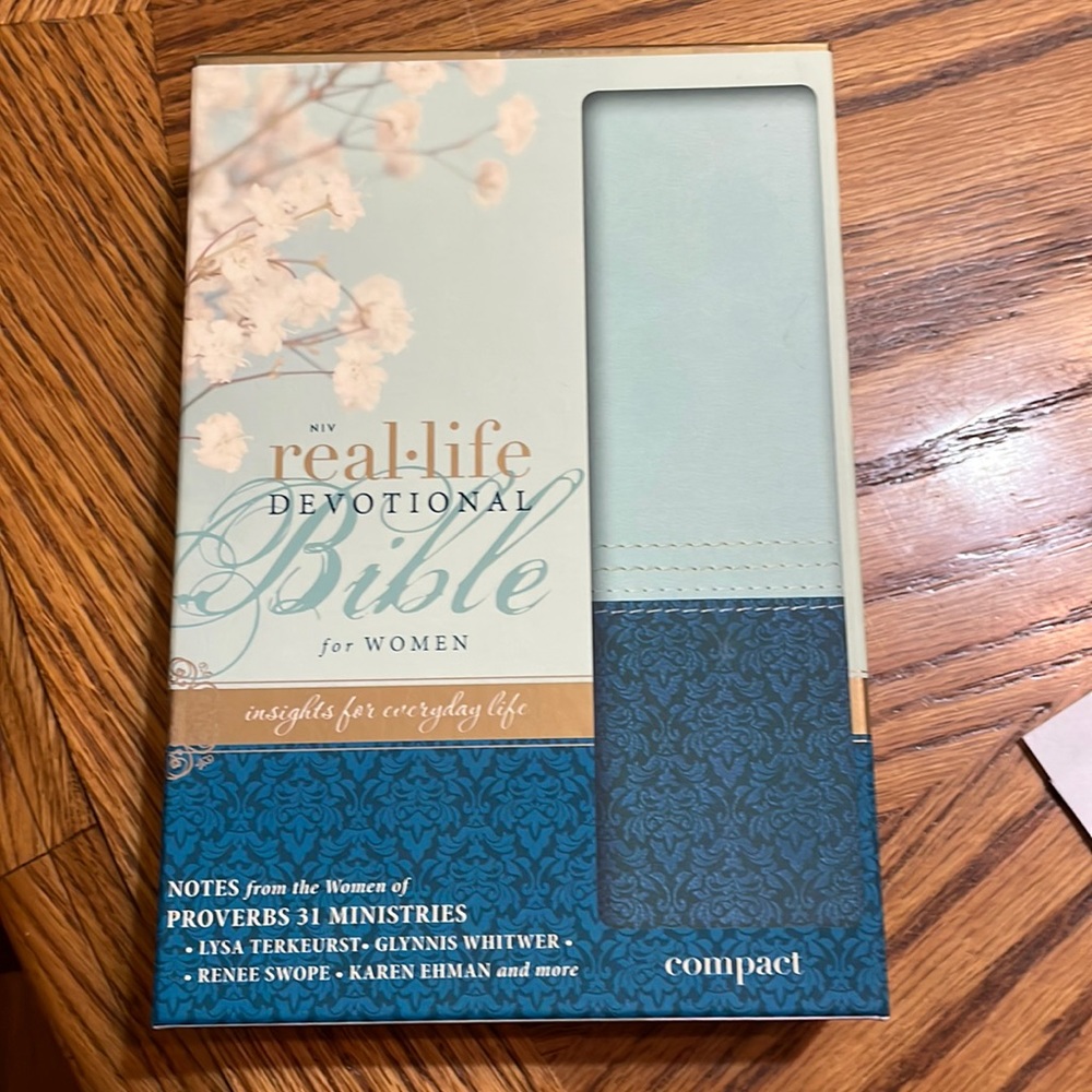 NIV real-life Devotional Bible for Women